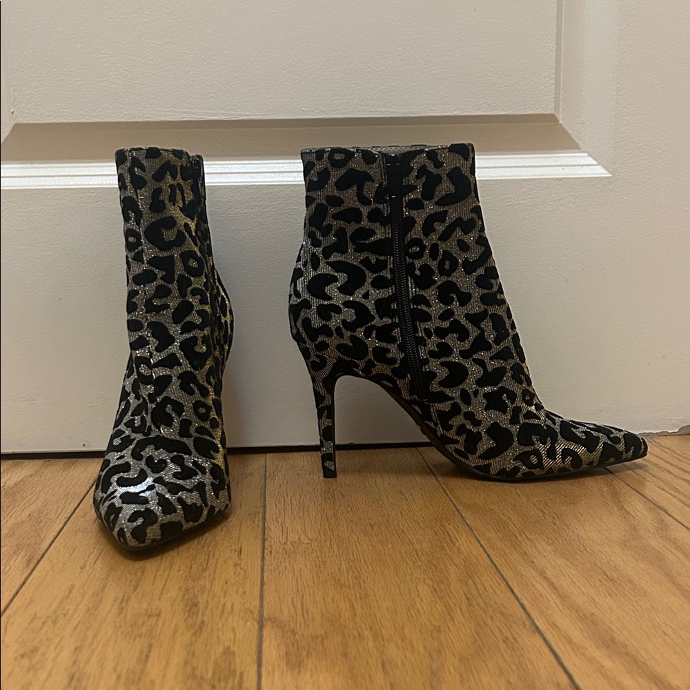 Thalia Sodi Black and Gold Leopard Heeled Boots